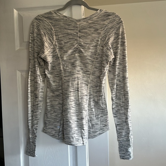 Lululemon Long sleeve top - Picture 3 of 4